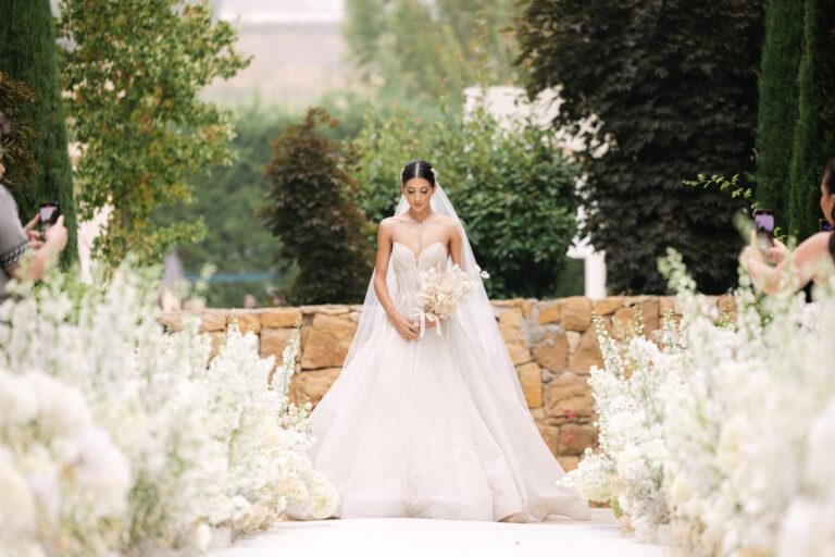 9266CD16-A75E-40AD-BCE3-9E16442169E3_1_105_c